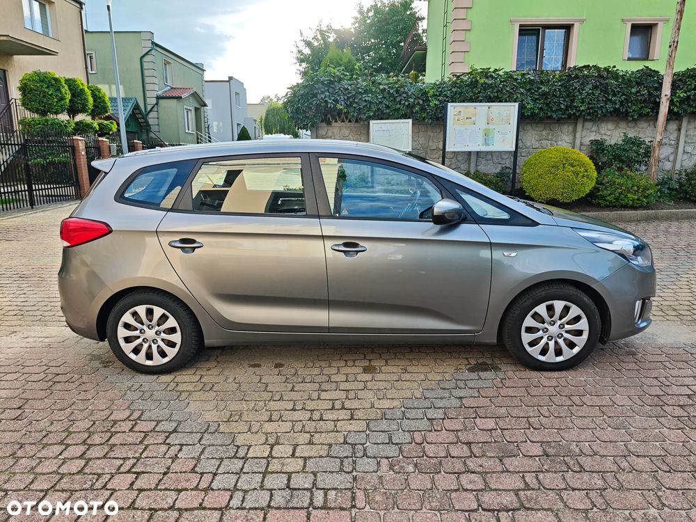 Kia Carens 1.7 CRDi 115 Dream Team Edition - 4