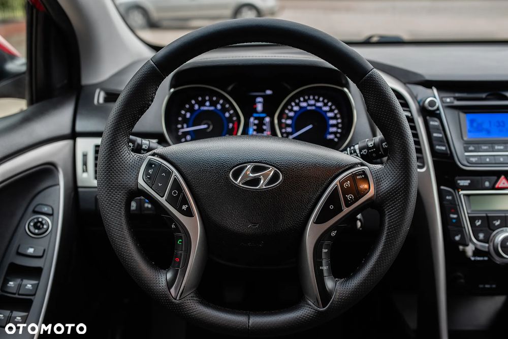 Hyundai i30 1.6 Fifa World Cup Edition - 30