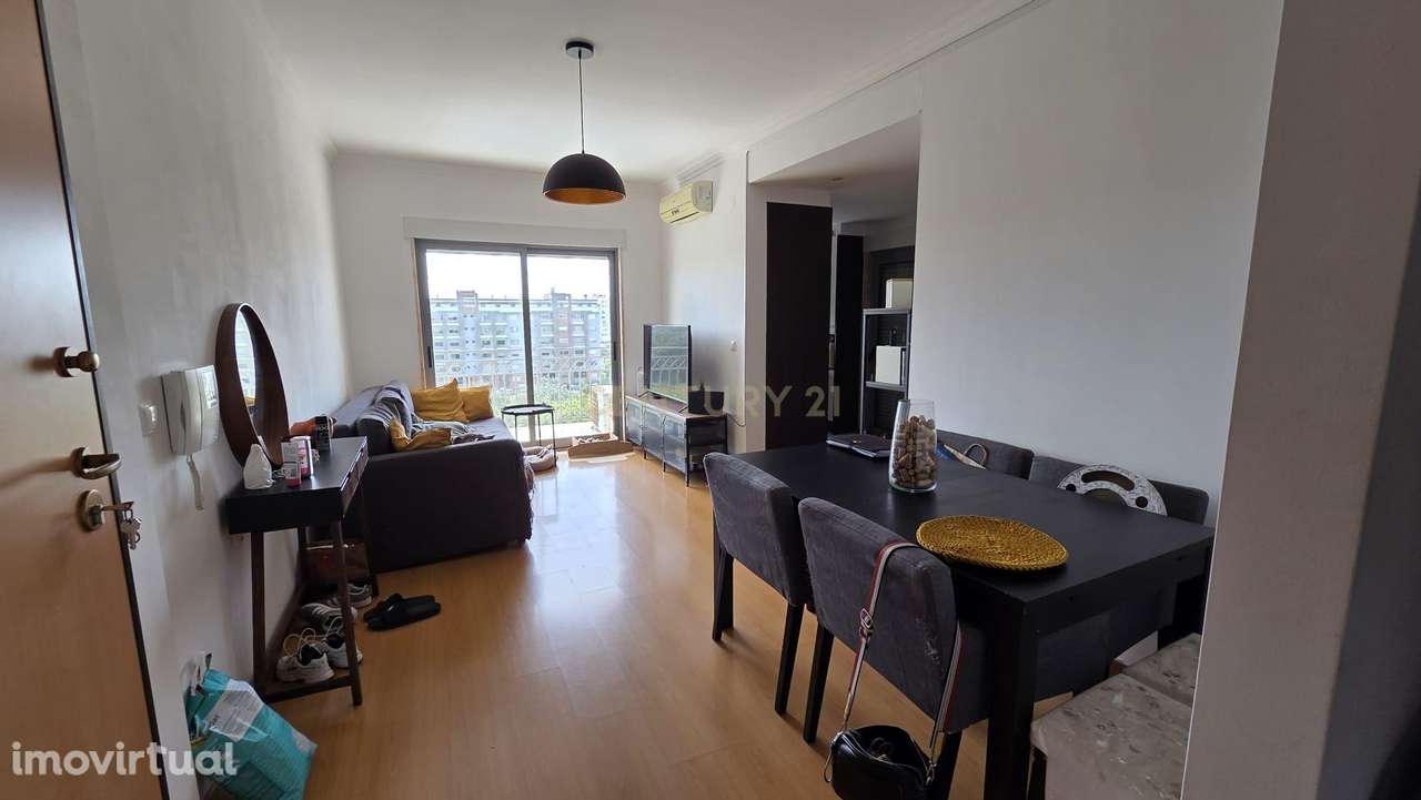 T2 para arrendamento na torre da Marinha - Grande imagem: 4/17