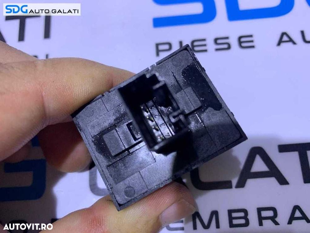 Consola Butoane Geamuri Usa Portiera Sofer Stanga Fata cu 4 Pini VW Passat B6 2010 - 2015 Cod 1K3959857A [D0338] - 4