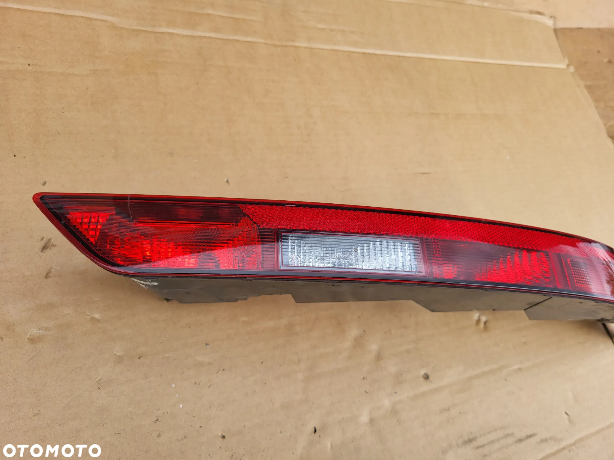 LAMPA TYL W ZDERZAK AUDI Q5 II 80A945070B 80A945069B - 35