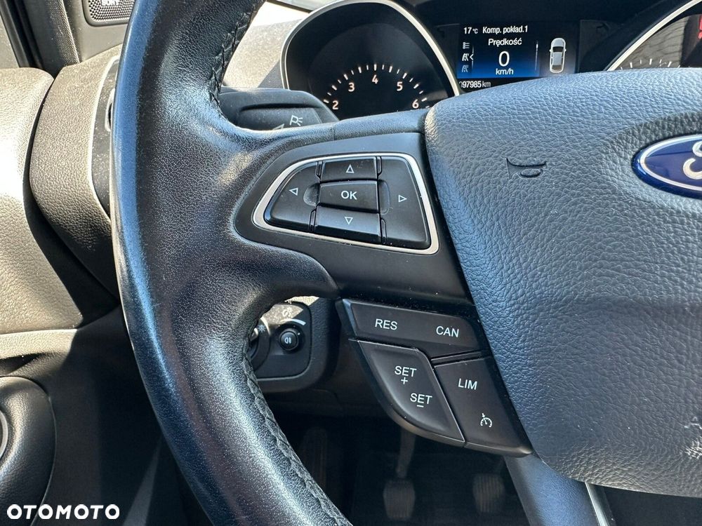 Ford Kuga - 17