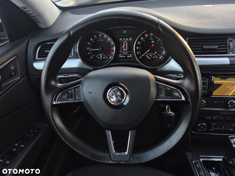 Skoda Superb 2.0 TDI DSG Elegance - 25