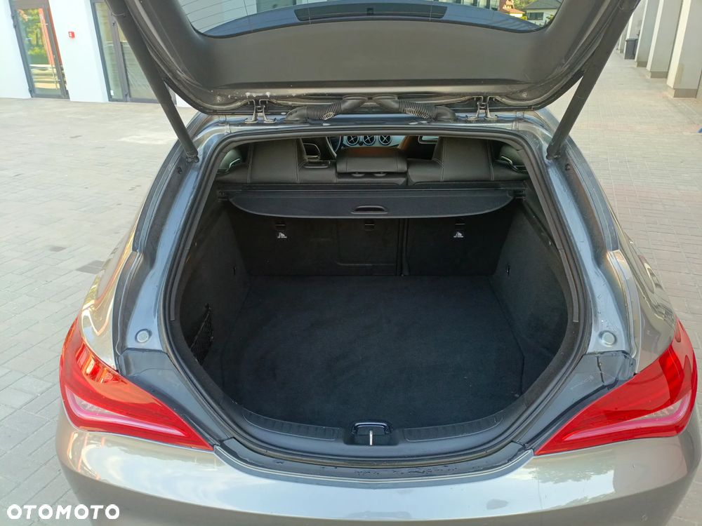 Mercedes-Benz CLA Shooting Brake 200 UrbanStyle Edition - 25