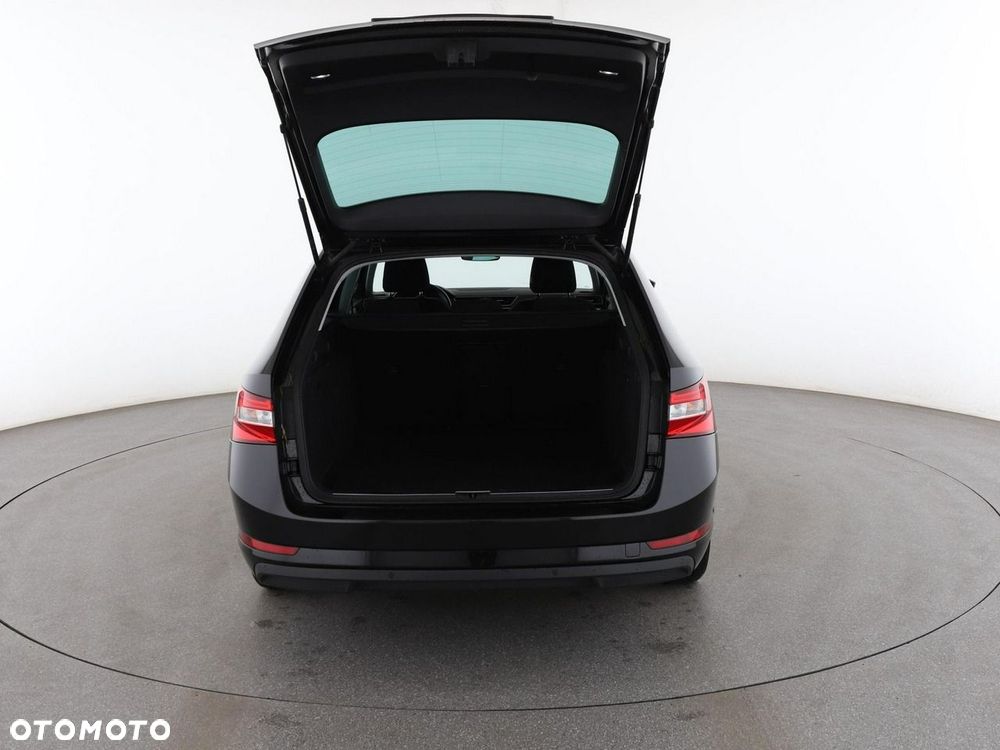 Skoda Superb 2.0 TDI Style DSG - 20