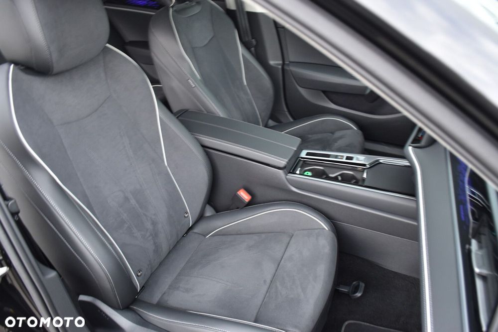 Volkswagen Passat Variant 2.0 TDI SCR Elegance DSG - 35