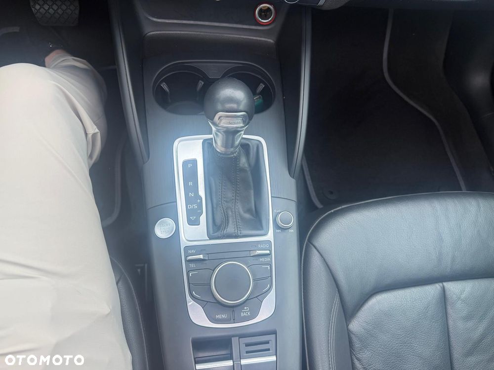 Audi A3 Sportback 1.4 TFSI e-tron S line Sportpaket - 16