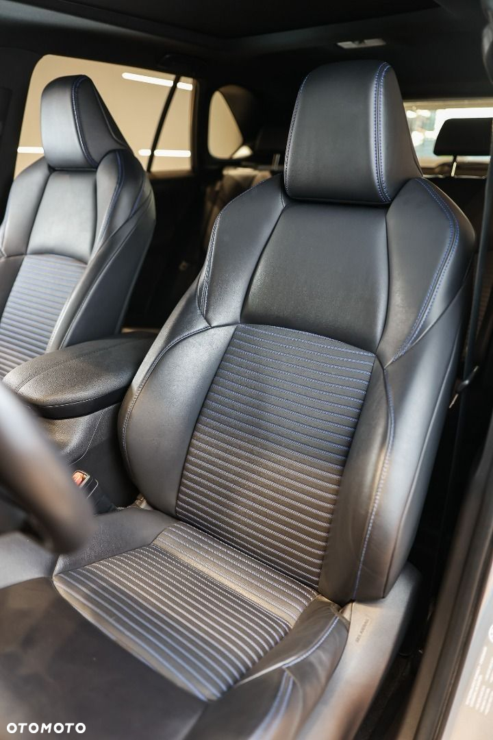 Toyota RAV4 - 8