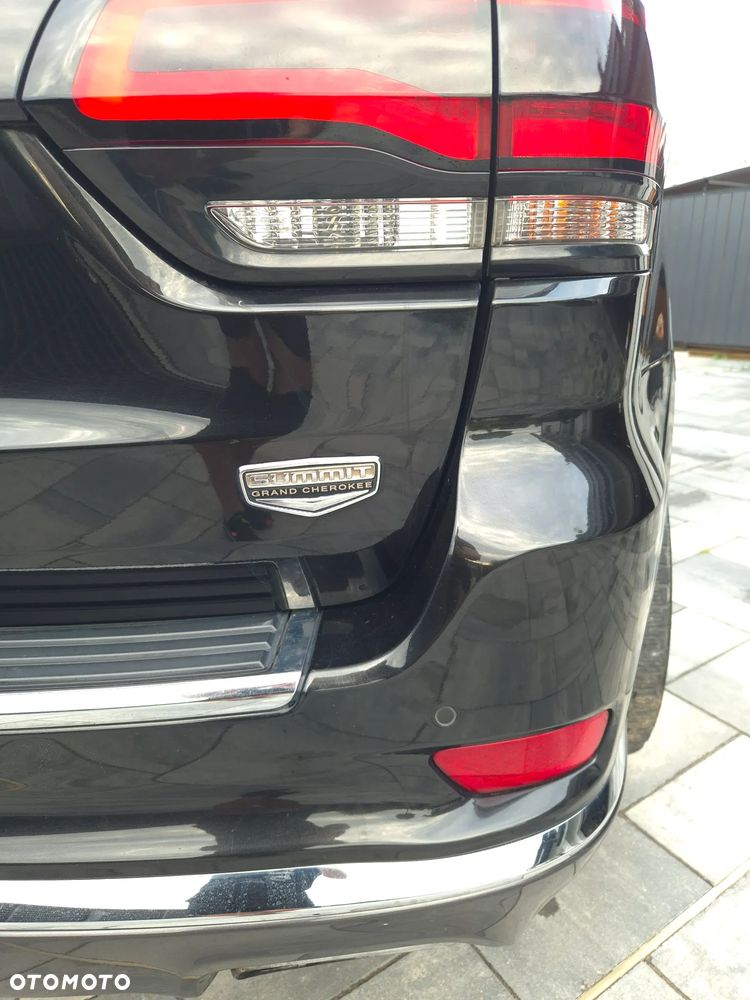 Jeep Grand Cherokee - 18