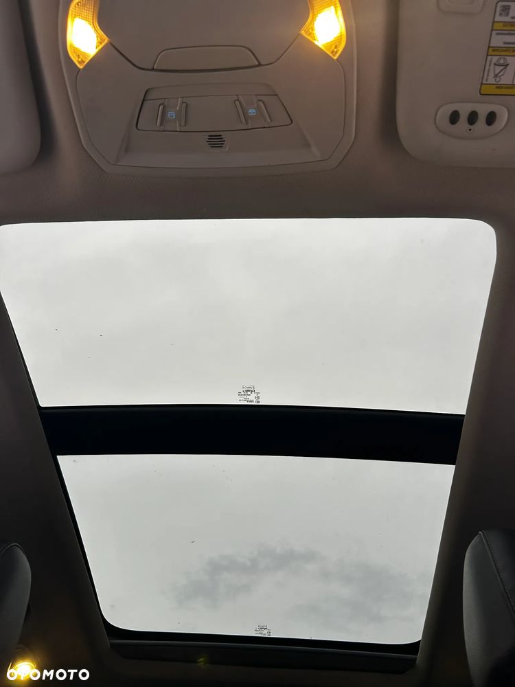 Ford Kuga - 11