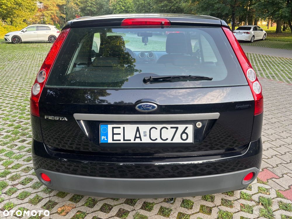 Ford Fiesta - 8