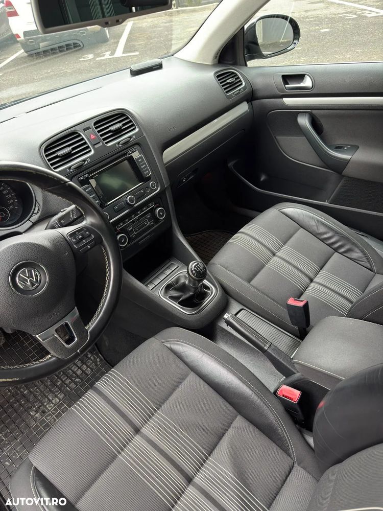 Volkswagen Golf - 23