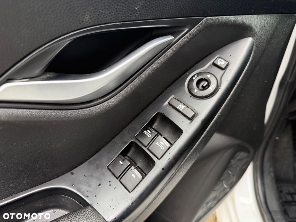 Hyundai ix20 1.4 blue YES Silver - 17