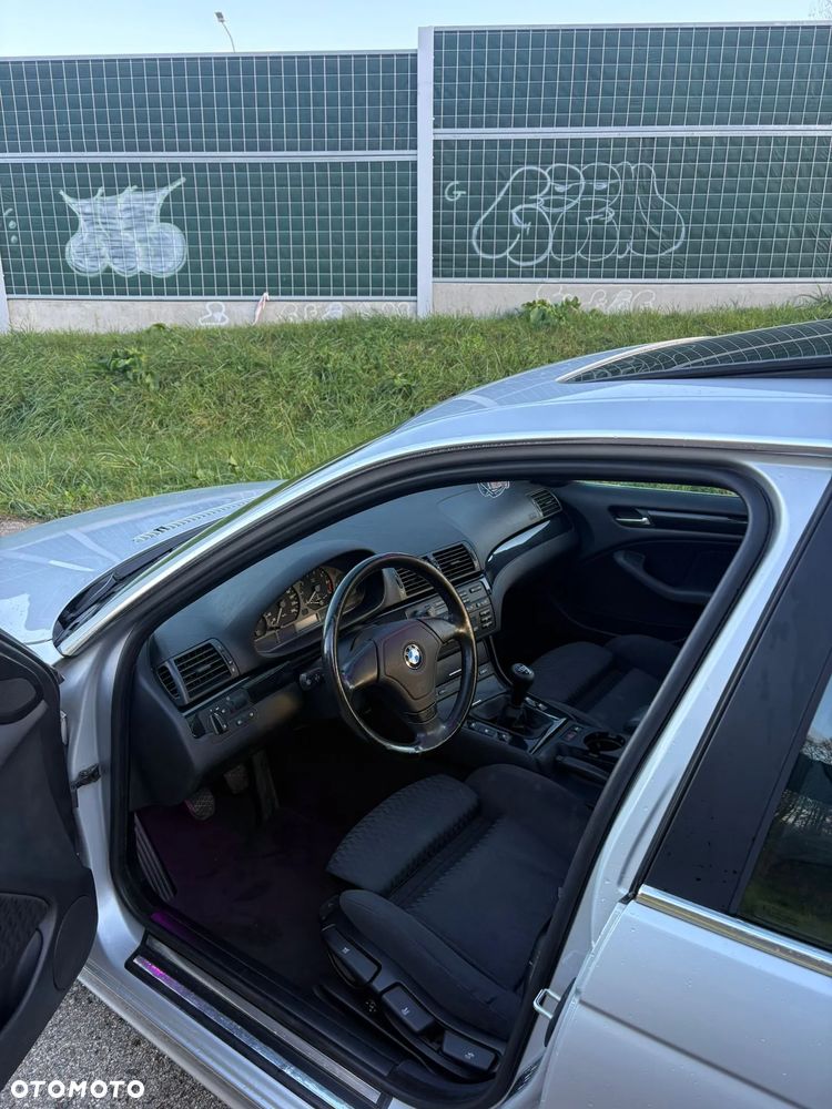 BMW Seria 3 323i - 8