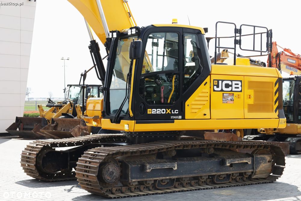 JCB 220X - 2