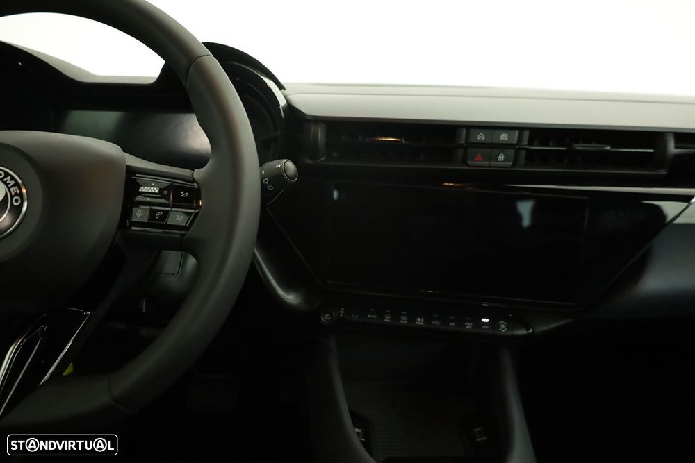 Alfa Romeo Junior Elletrica 50 kWh - 10