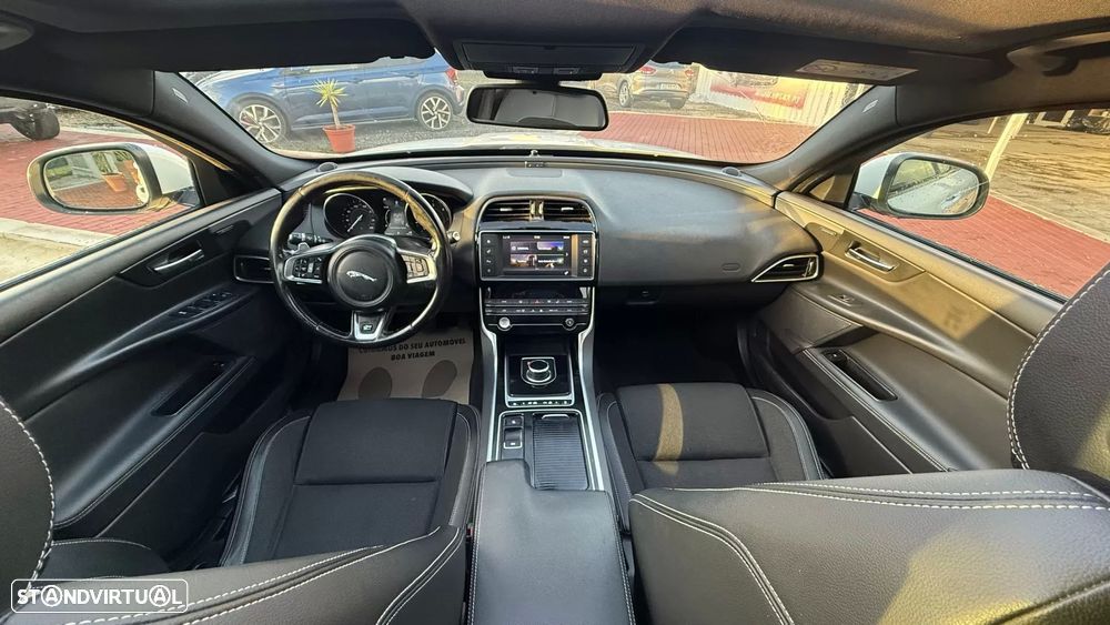 Jaguar XE 2.0 D R-Sport Aut. - 19