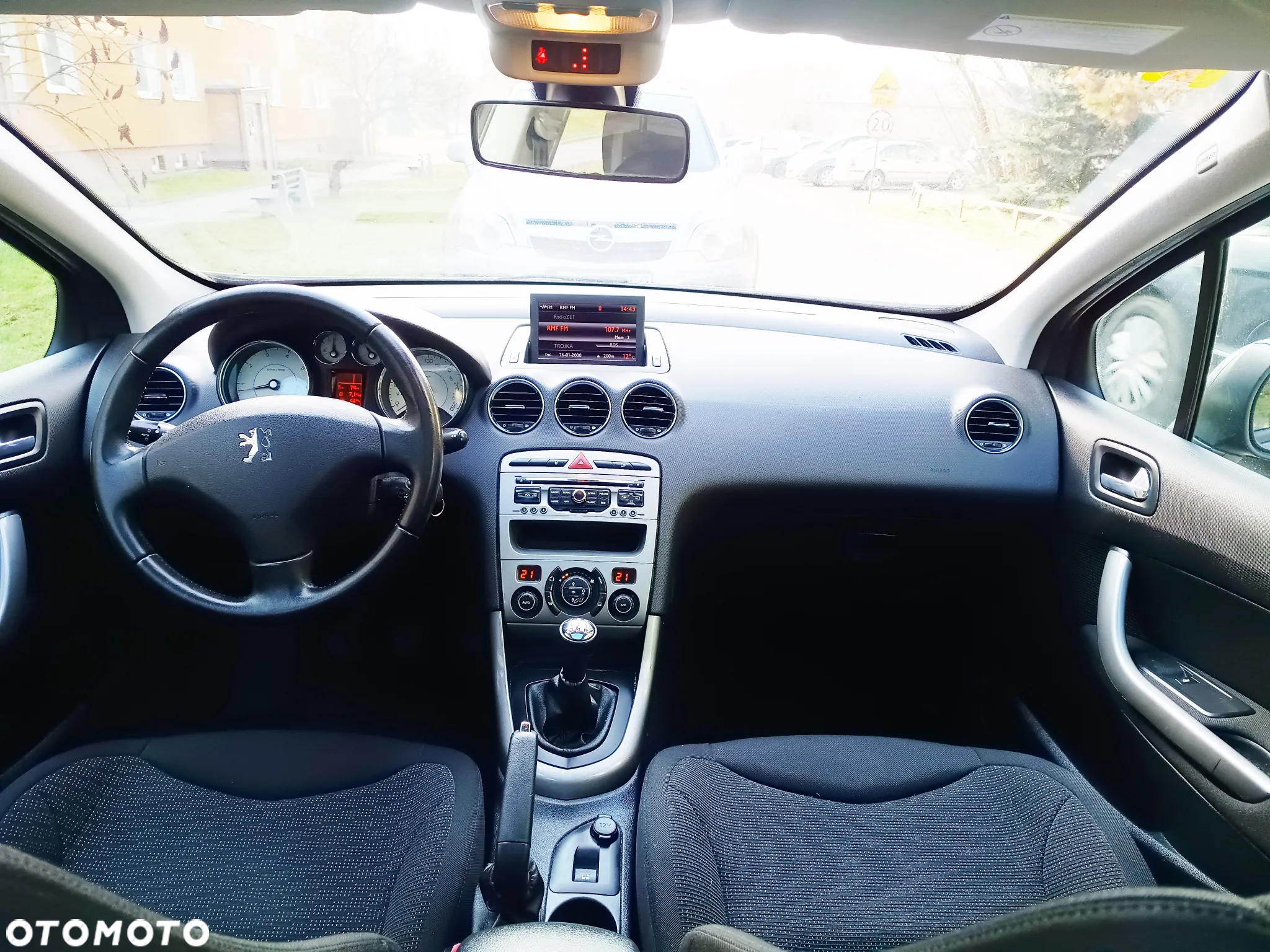 Peugeot 308 1.6 Premium Plus - 12