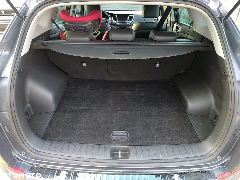 Hyundai Tucson 2.0 CRDI 4WD Style - 12