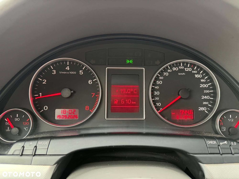 Audi A4 Avant - 8