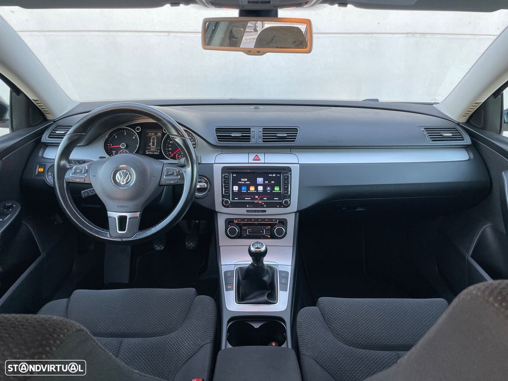 VW Passat 1.6 TDI BlueMotion - 10