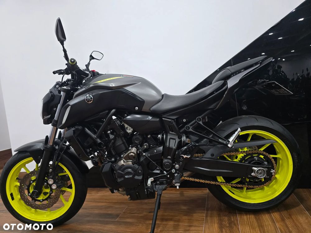 Yamaha MT - 26