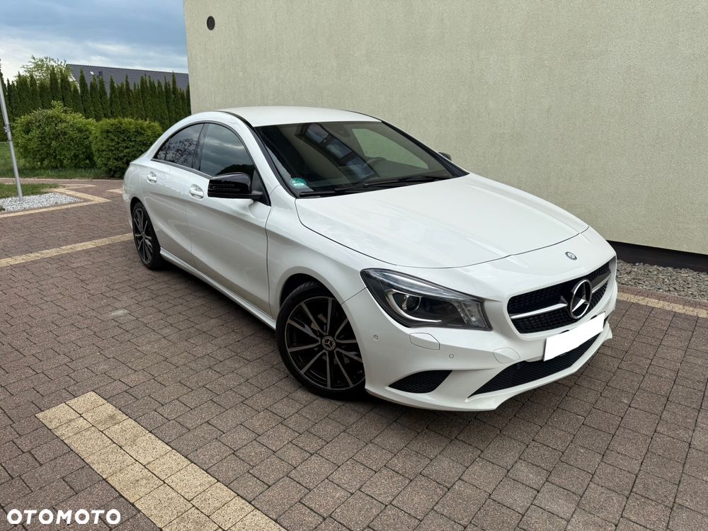 Mercedes-Benz CLA 180 7G-DCT - 9