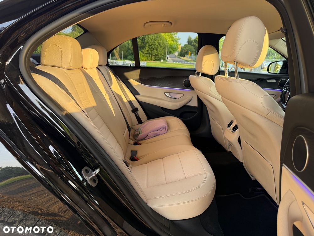 Mercedes-Benz Klasa E 300 de Avantgarde - 24