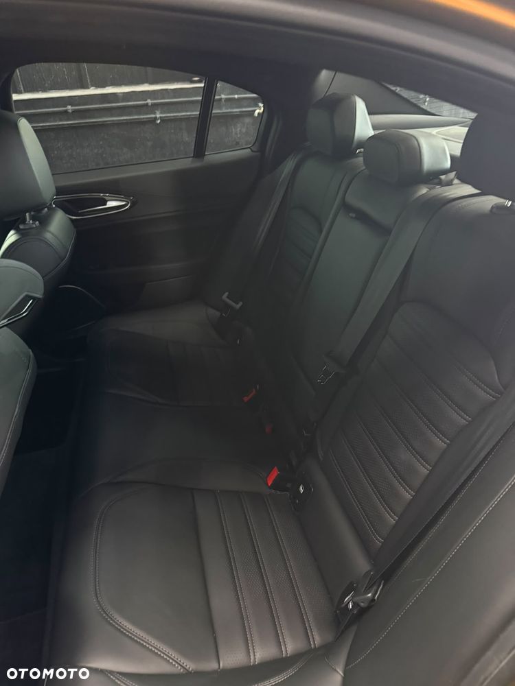 Alfa Romeo Giulia 2.9 Bi Turbo V6 Quadrifoglio - 14