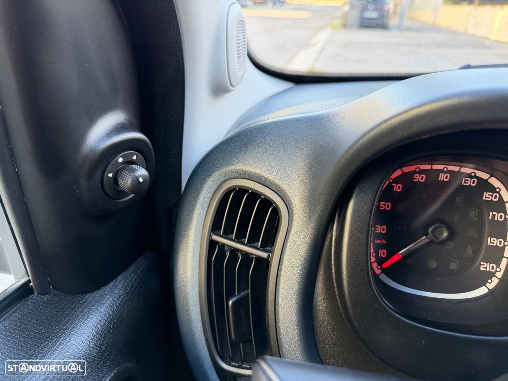 Fiat Panda 1.0 Hybrid (RED) - 19