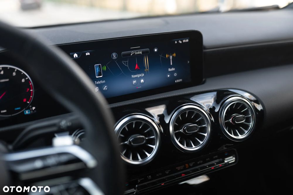 Mercedes-Benz Klasa A 200 AMG Line 7G-DCT - 17