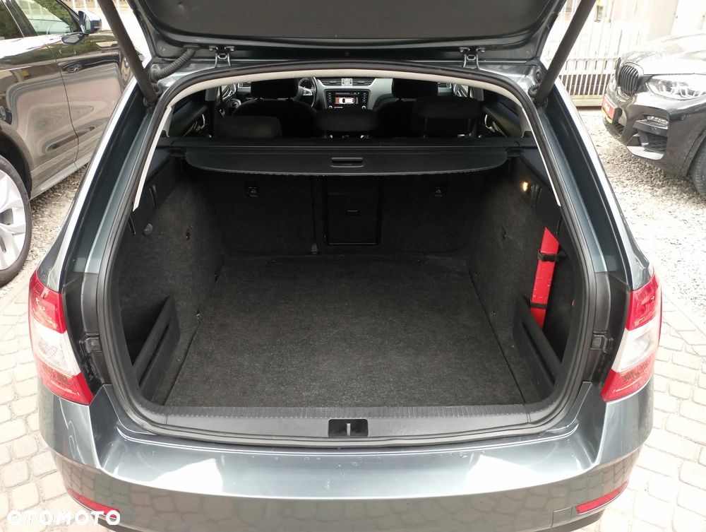 Skoda Octavia 1.6 TDI Ambition DSG - 23
