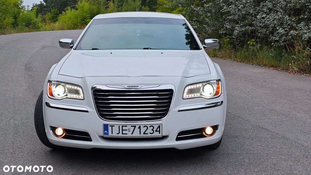 Chrysler 300C - 8