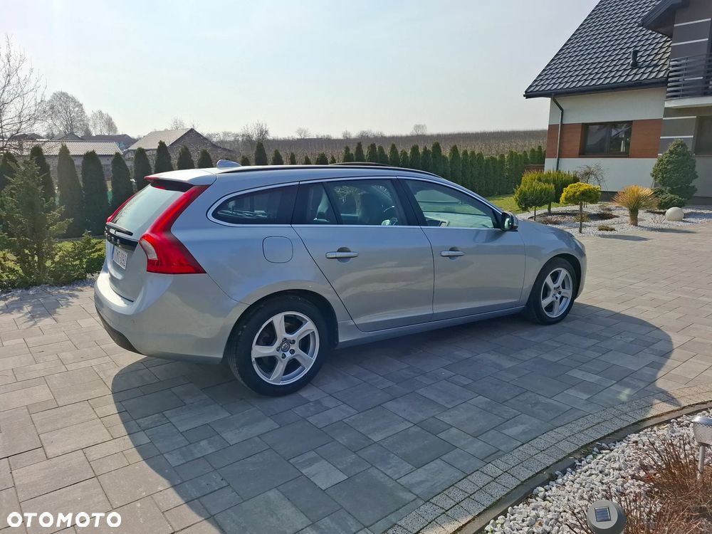 Volvo V60 D3 Edition - 17