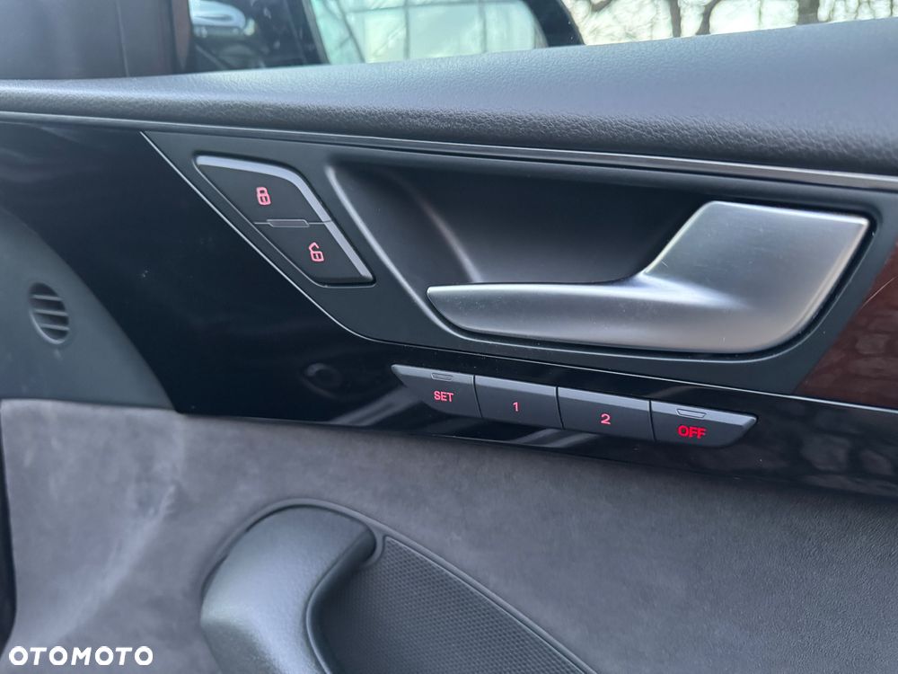 Audi A8 3.0 TDI DPF quattro tiptronic - 31