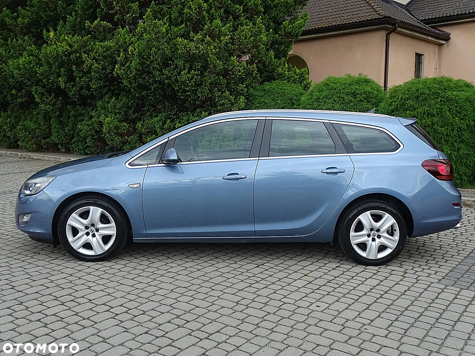 Opel Astra IV 1.4 T Cosmo - 9