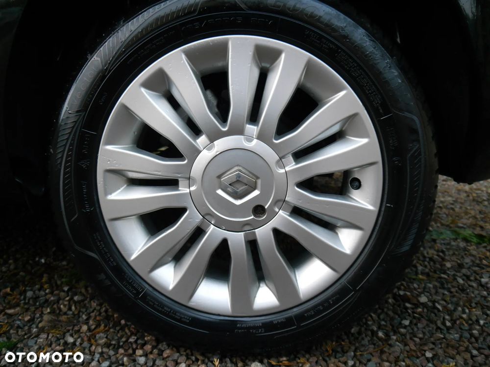 Renault Clio 1.2 16V 75 Dynamique - 26