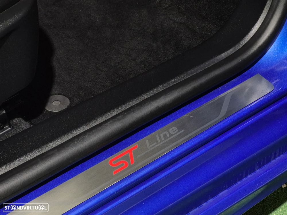 Ford Focus 1.5 TDCi ECOBlue ST-Line X Aut. - 39