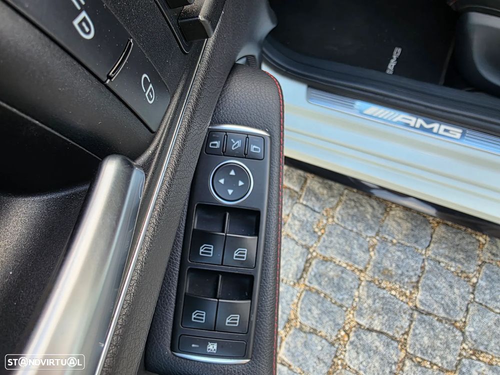 Mercedes-Benz A 45 AMG 4Matic Speedshift 7G-DCT - 9