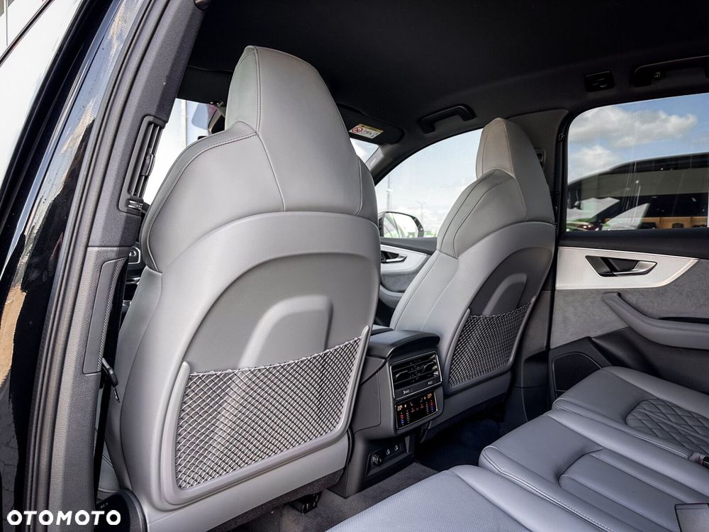 Audi Q7 - 40