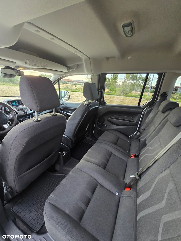 Ford Tourneo Connect - 14