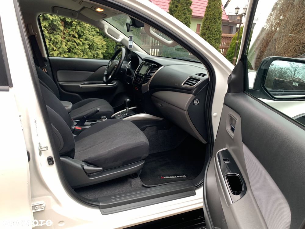 Mitsubishi L200 2.4 d DC Instyle Premiere Edition - 6