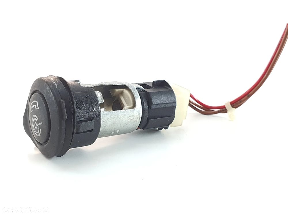 GNIAZDO ZAPALNICZKI IVECO EUROCARGO - 1