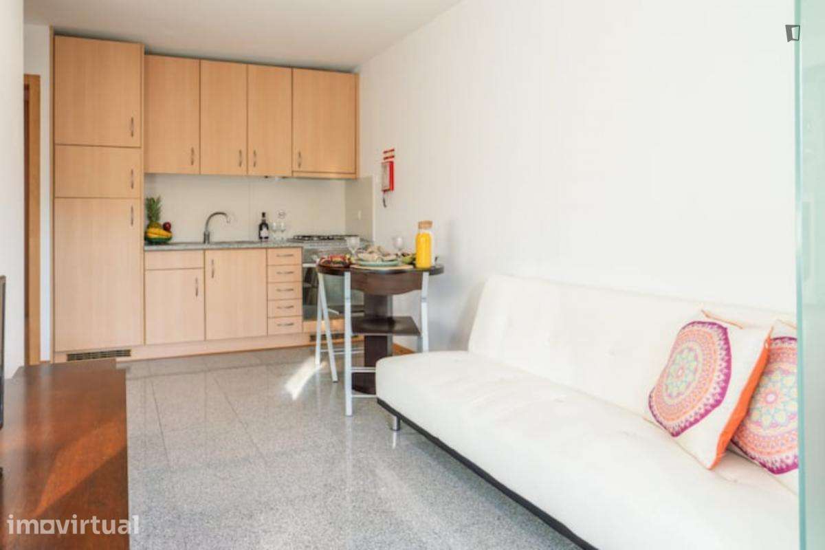 Apartamento com 1 quartos - localizado em Paranhos Porto - Grande imagem: 5/12