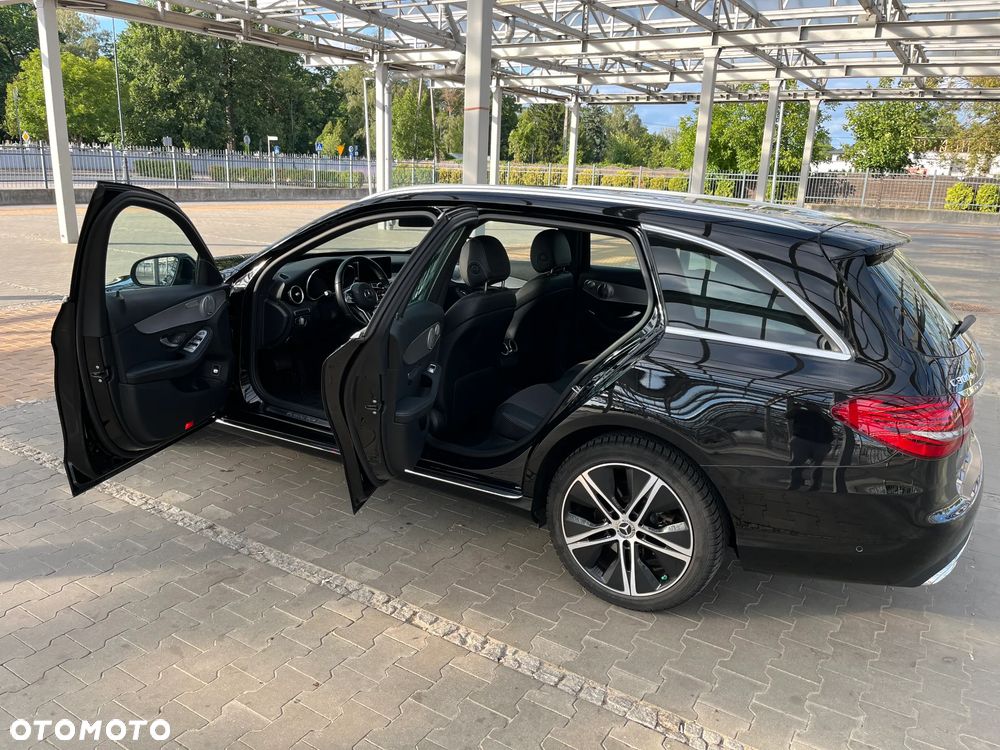 Mercedes-Benz Klasa C 300 de 9G-TRONIC Avantgarde - 12