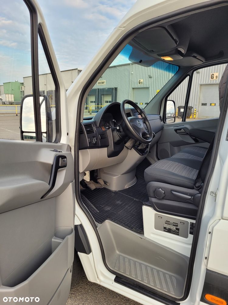 Mercedes-Benz Sprinter - 29