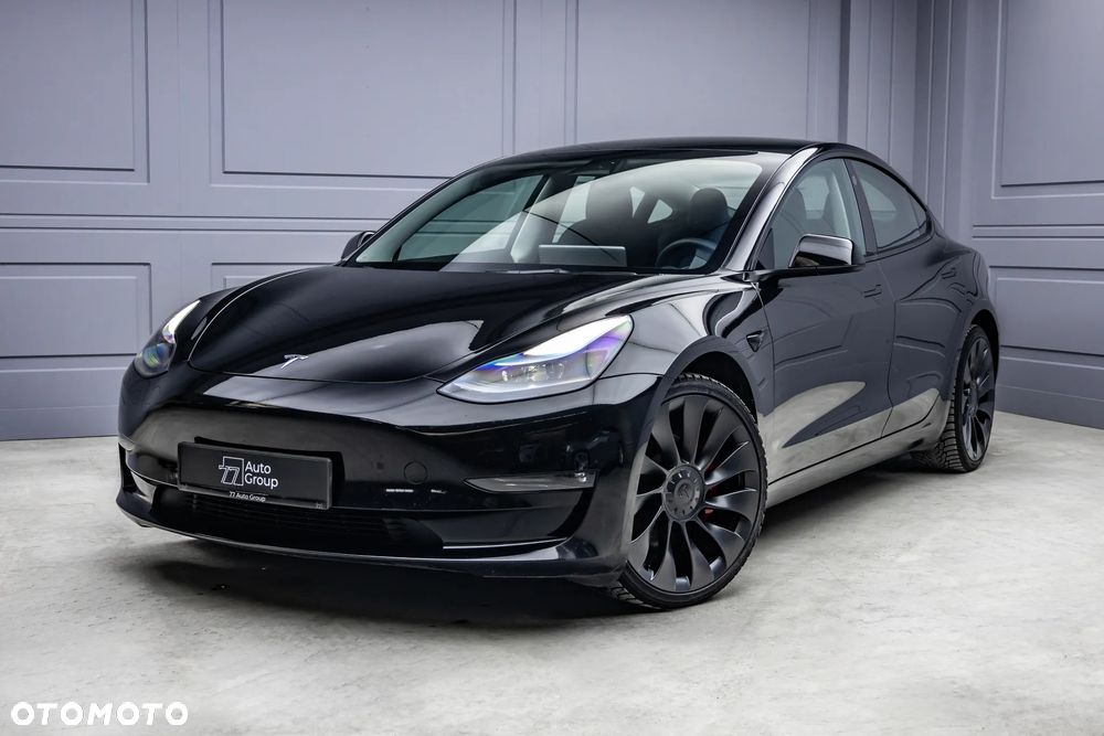 Tesla Model 3 - 1