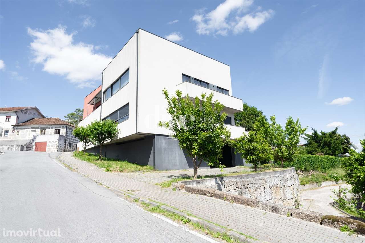 Excelente Apartamento T2 a apenas 12 minutos de Guimarães - Grande imagem: 2/19