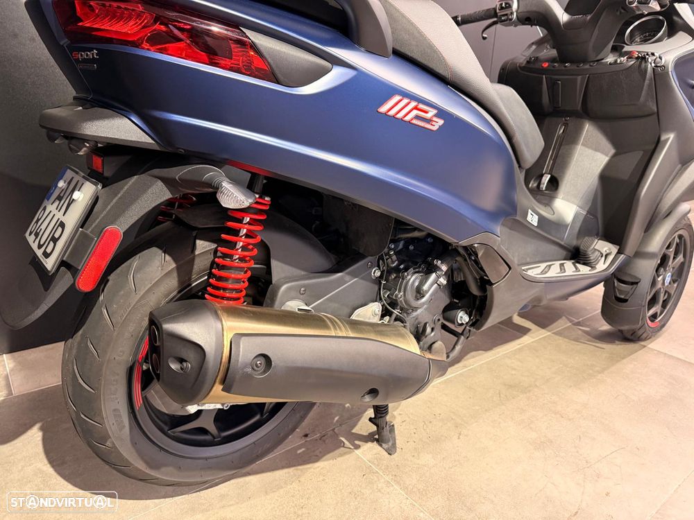 Piaggio MP3 - 7