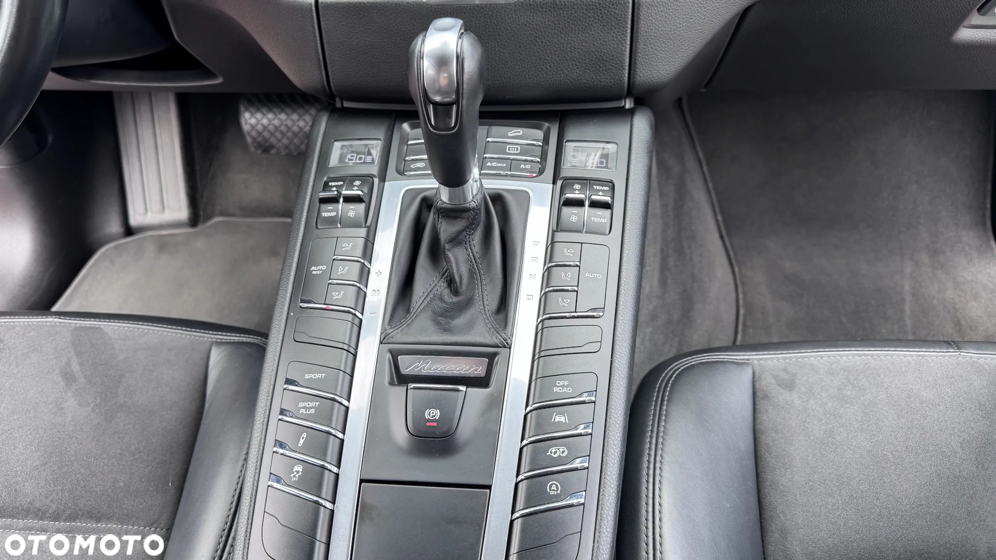Porsche Macan GTS - 34